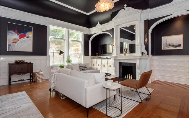 $4,000 | 45 Ayrault Street, Unit 5, Newport, RI 02840