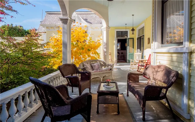 $4,000 | 45 Ayrault Street, Unit 5, Newport, RI 02840