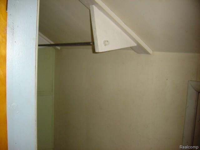 9948 Inkster Road Redford, MI 48239 - Photo 16 of 25 INKSTER MASTER CLOSET.JPG