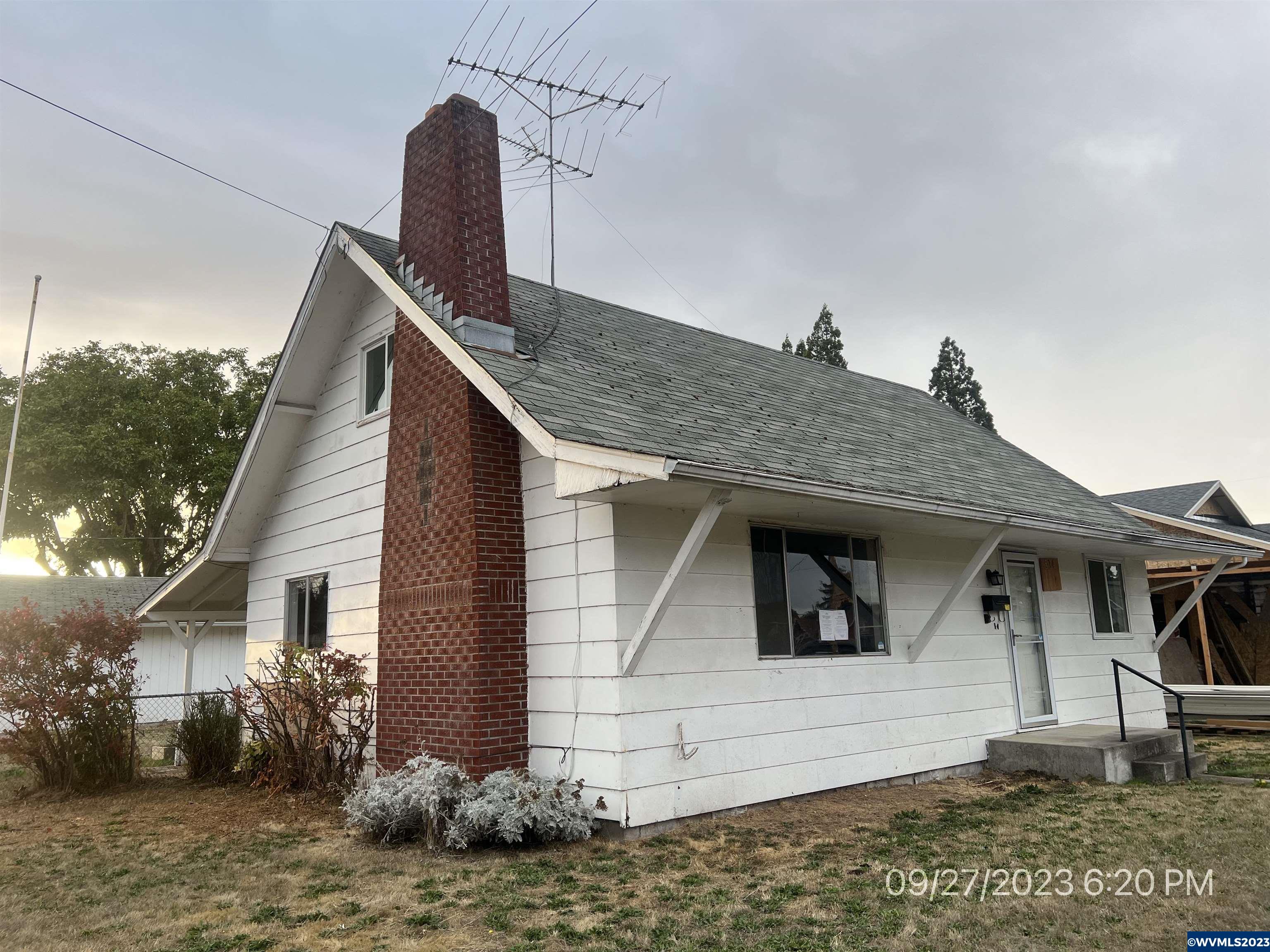 534 Southeast Chicago Street Albany, OR 97321 - Photo 3 of 30