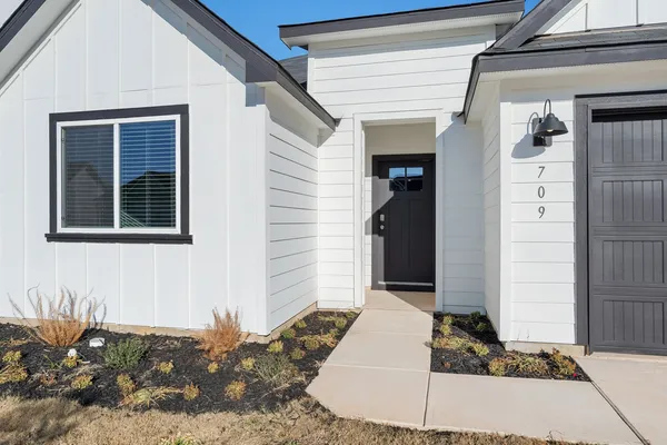 $3,395 | 709 Tranquility Lane, Fredericksburg, TX 78624