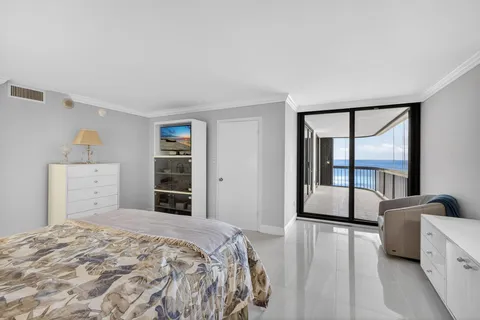 $729,000 | 5380 North Ocean Drive, Unit 12E, Singer Island, FL 33404