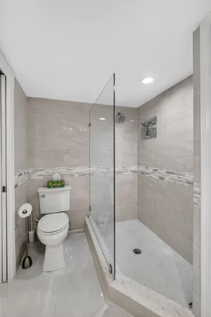 $729,000 | 5380 North Ocean Drive, Unit 12E, Singer Island, FL 33404