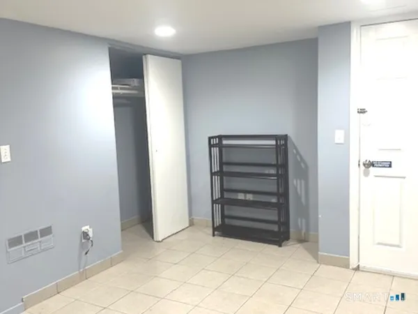 $1,650 | 2136 Barnum Avenue, Stratford, CT 06615