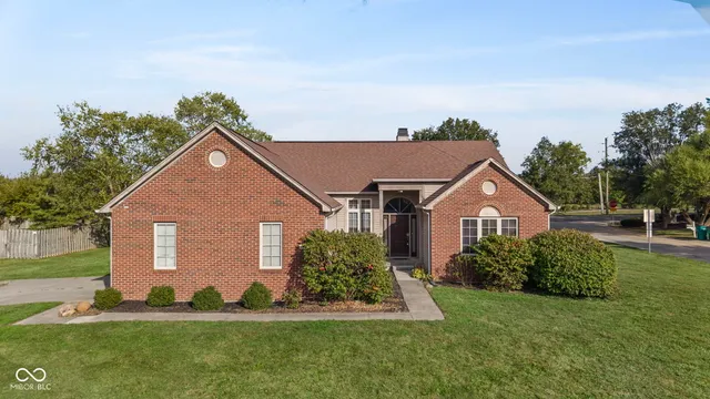 $365,900 | 14901 Windmill Drive, Carmel, IN 46033