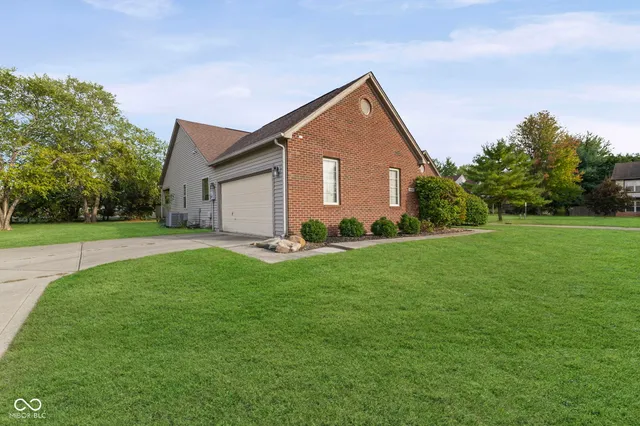 $365,900 | 14901 Windmill Drive, Carmel, IN 46033