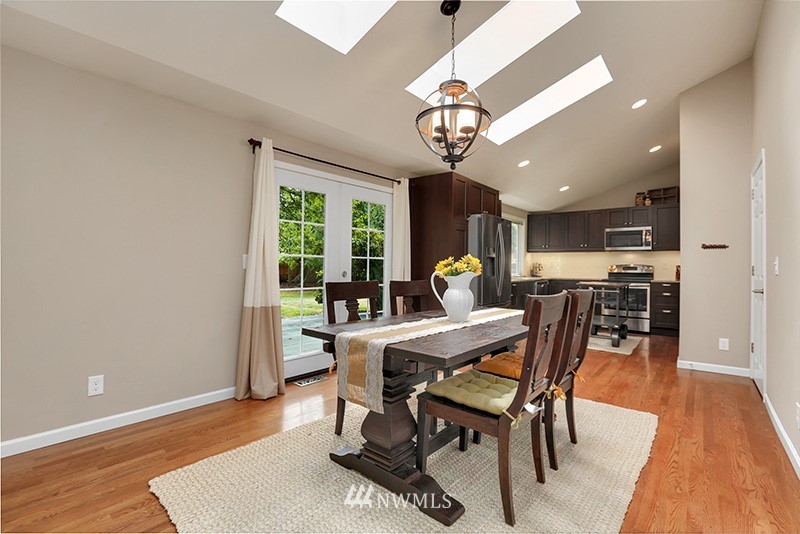 17640 86th Avenue Northeast Bothell, WA 98011 - Photo 8 of 24 Gallery Image 8