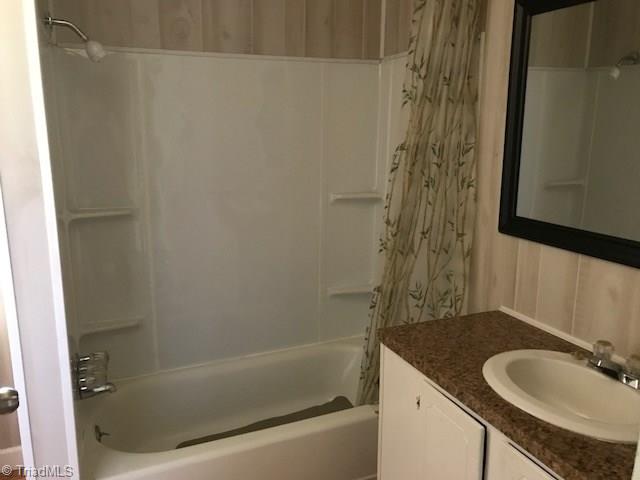 196 Tom Hedrick Road Thomasville, NC 27360 - Photo 12 of 22 Gallery Image 12