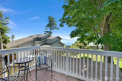 $1,039,000 | 5551 Maple Way, Blaine, WA 98230