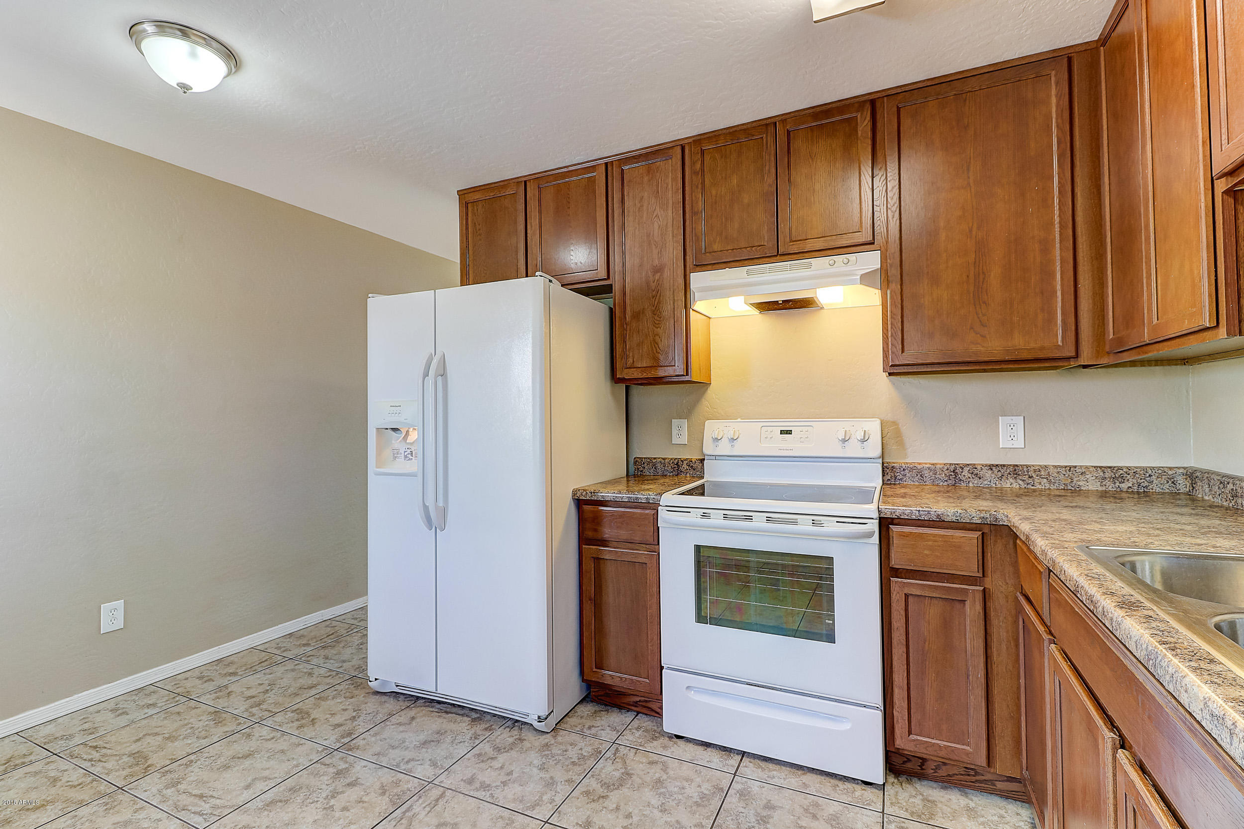 3702 West Charter Oak Road Phoenix, AZ 85029 - Photo 5 of 17 B (5)