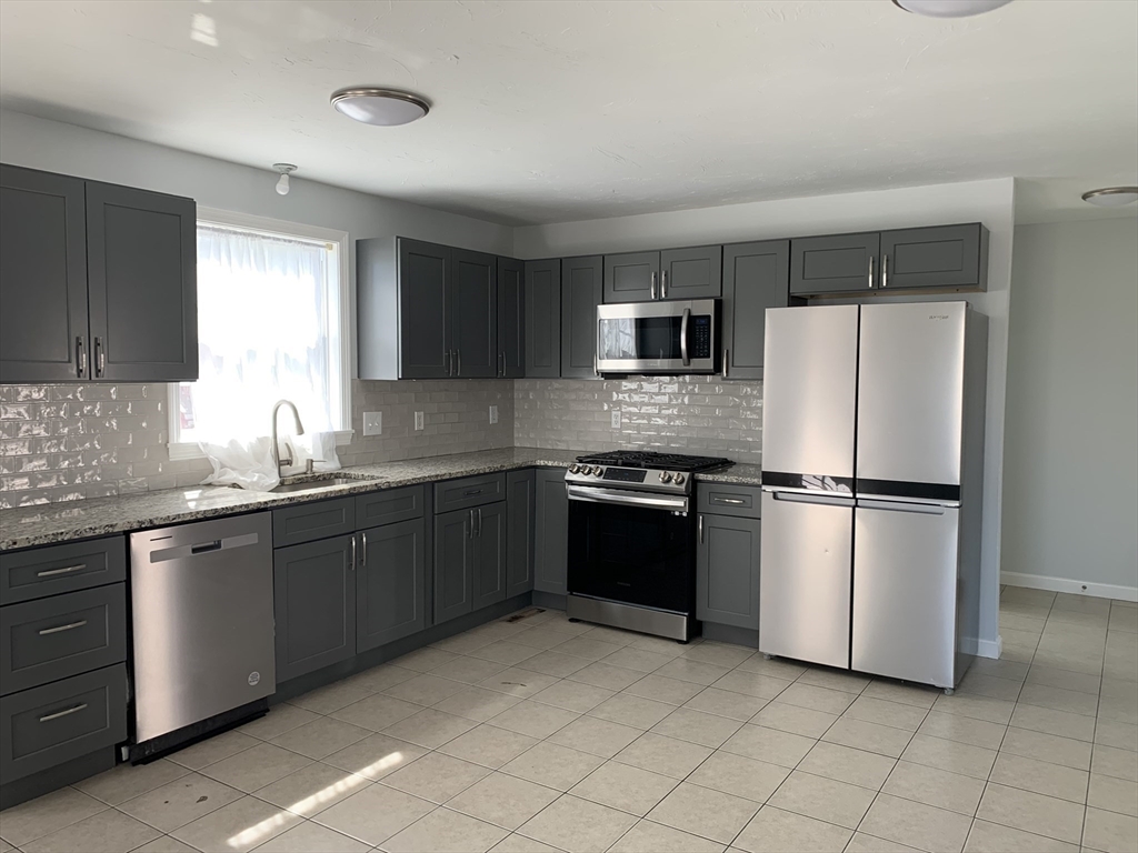 172 Lawrence Street, Unit 1 Fall River, MA 02721 - Photo 1 of 9 Gallery Image 1