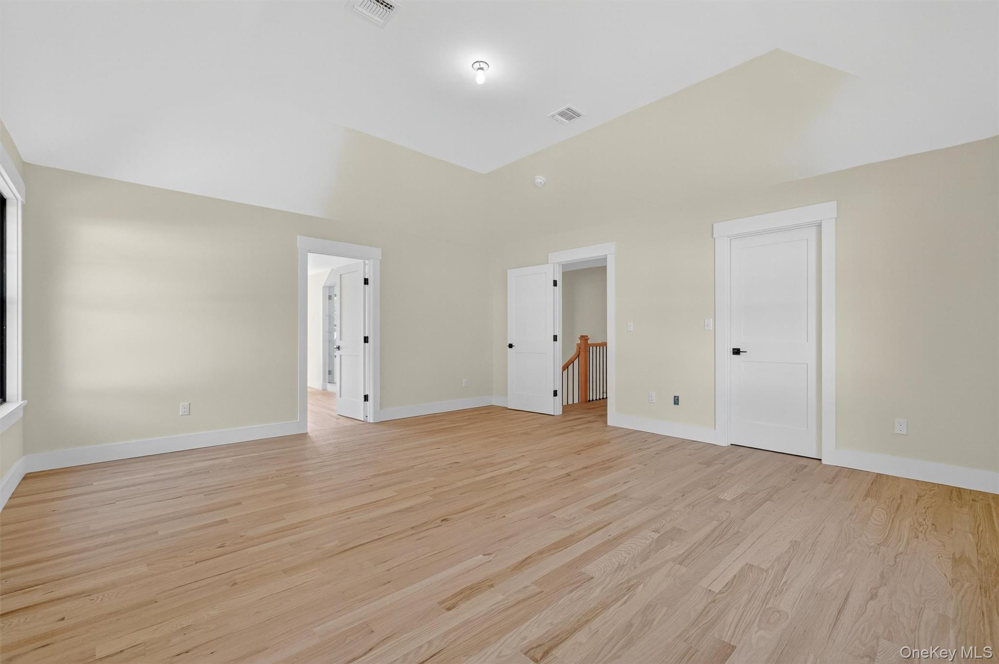 4 Adson Way Somers, NY 10541 - Photo 23 of 49 Primary Bedroom with Tray Ceiling, Large WIC Closet & Stunning Bath