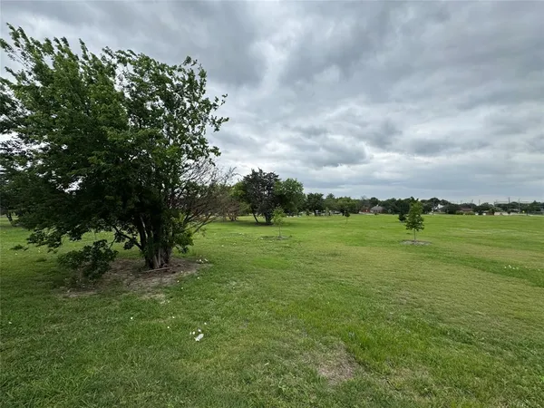 $2,000 | 4032 Renee Drive, Dallas, TX 75227
