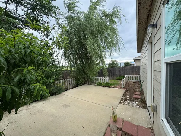 $2,000 | 4032 Renee Drive, Dallas, TX 75227