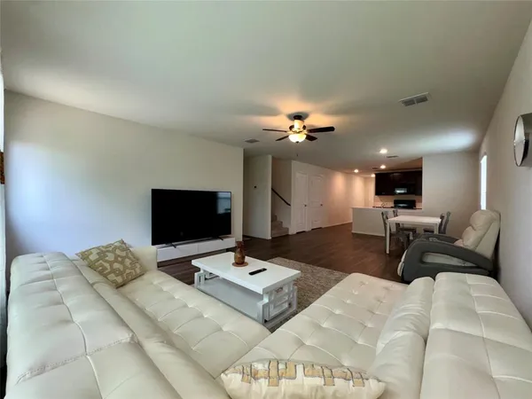 $2,000 | 4032 Renee Drive, Dallas, TX 75227