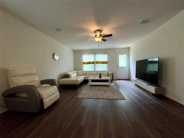 $2,000 | 4032 Renee Drive, Dallas, TX 75227