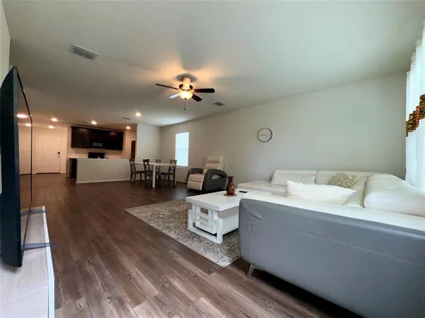 $2,000 | 4032 Renee Drive, Dallas, TX 75227