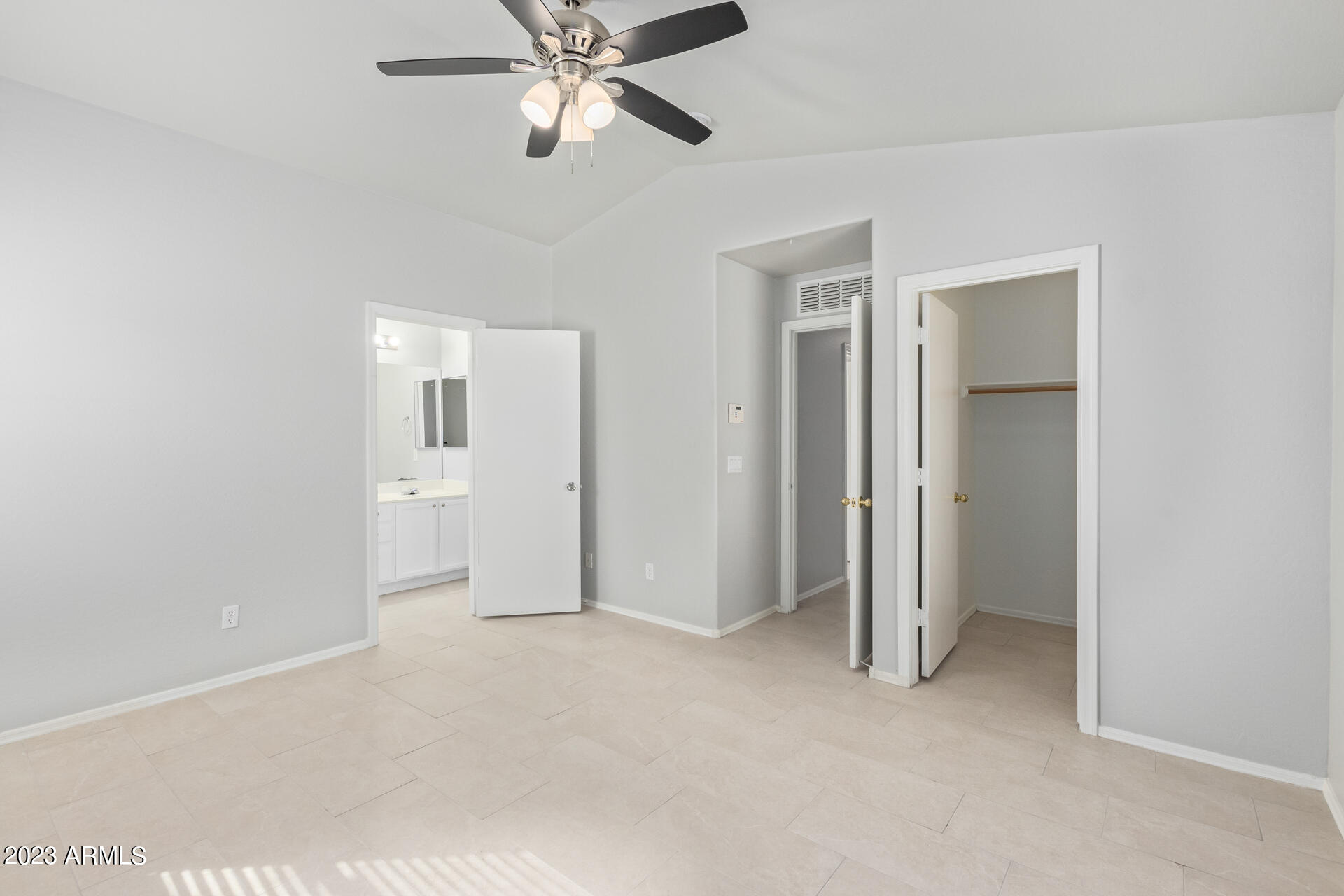 17715 West Redfield Road Surprise, AZ 85388 - Photo 13 of 33