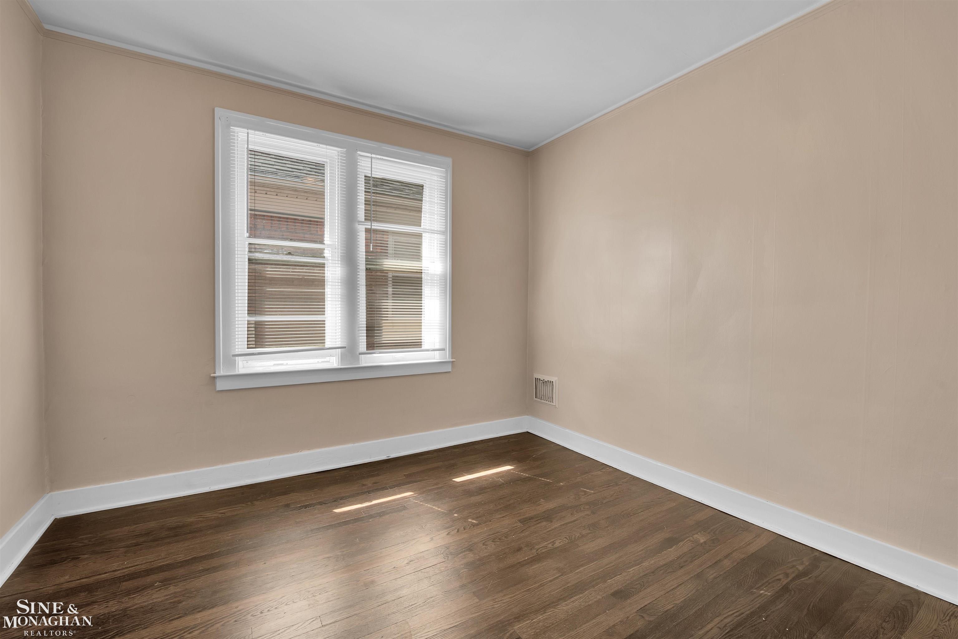 936 Nottingham Road Grosse Pointe, MI 48230 - Photo 9 of 22