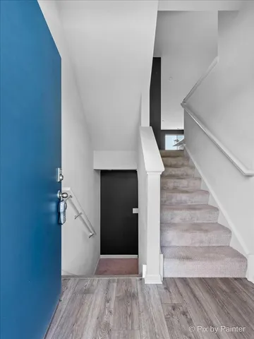 $525,000 | 2333 Alumni Drive, Schaumburg, IL 60173