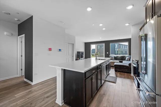 $525,000 | 2333 Alumni Drive, Schaumburg, IL 60173