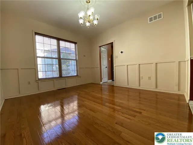 a view of livingroom with hardwood floor