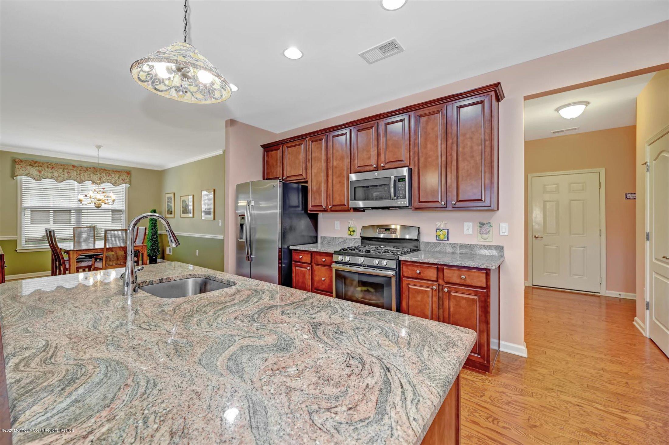 24 Denerail Road Manalapan, NJ 07726 - Photo 7 of 52 10-Kitchen