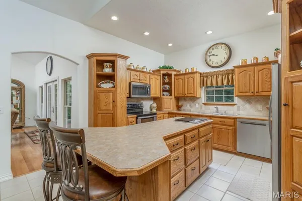 $689,900 | 24473 B Remington Lane, Lebanon, MO 65536