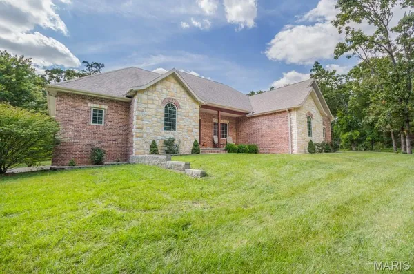 $689,900 | 24473 B Remington Lane, Lebanon, MO 65536