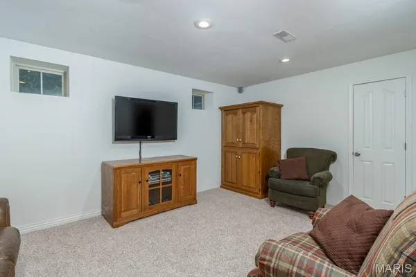 $689,900 | 24473 B Remington Lane, Lebanon, MO 65536