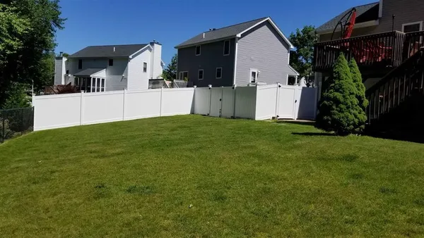$575,000 | 74 Rosecliff Lane, Manchester, NH 03109