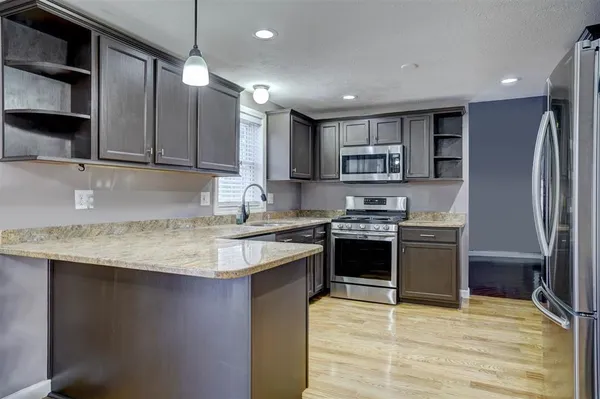 $575,000 | 74 Rosecliff Lane, Manchester, NH 03109