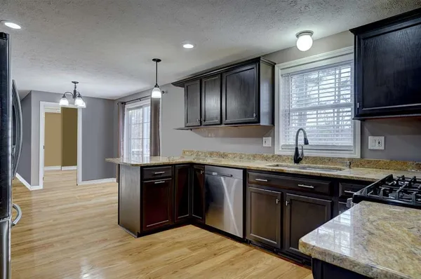 $575,000 | 74 Rosecliff Lane, Manchester, NH 03109