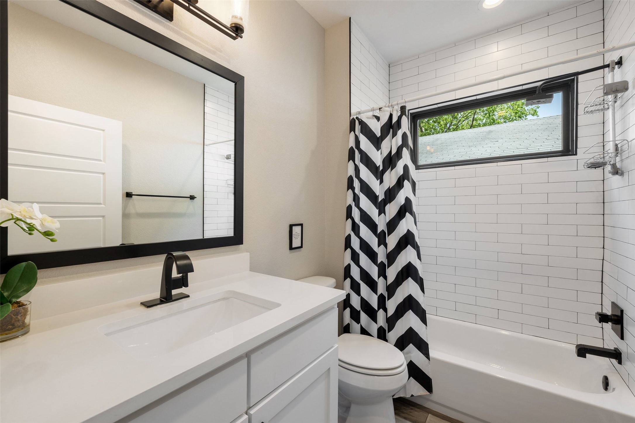 2202 Santa Rita Street Austin, TX 78702 - Photo 23 of 40 Full bathroom on first floor for guests
