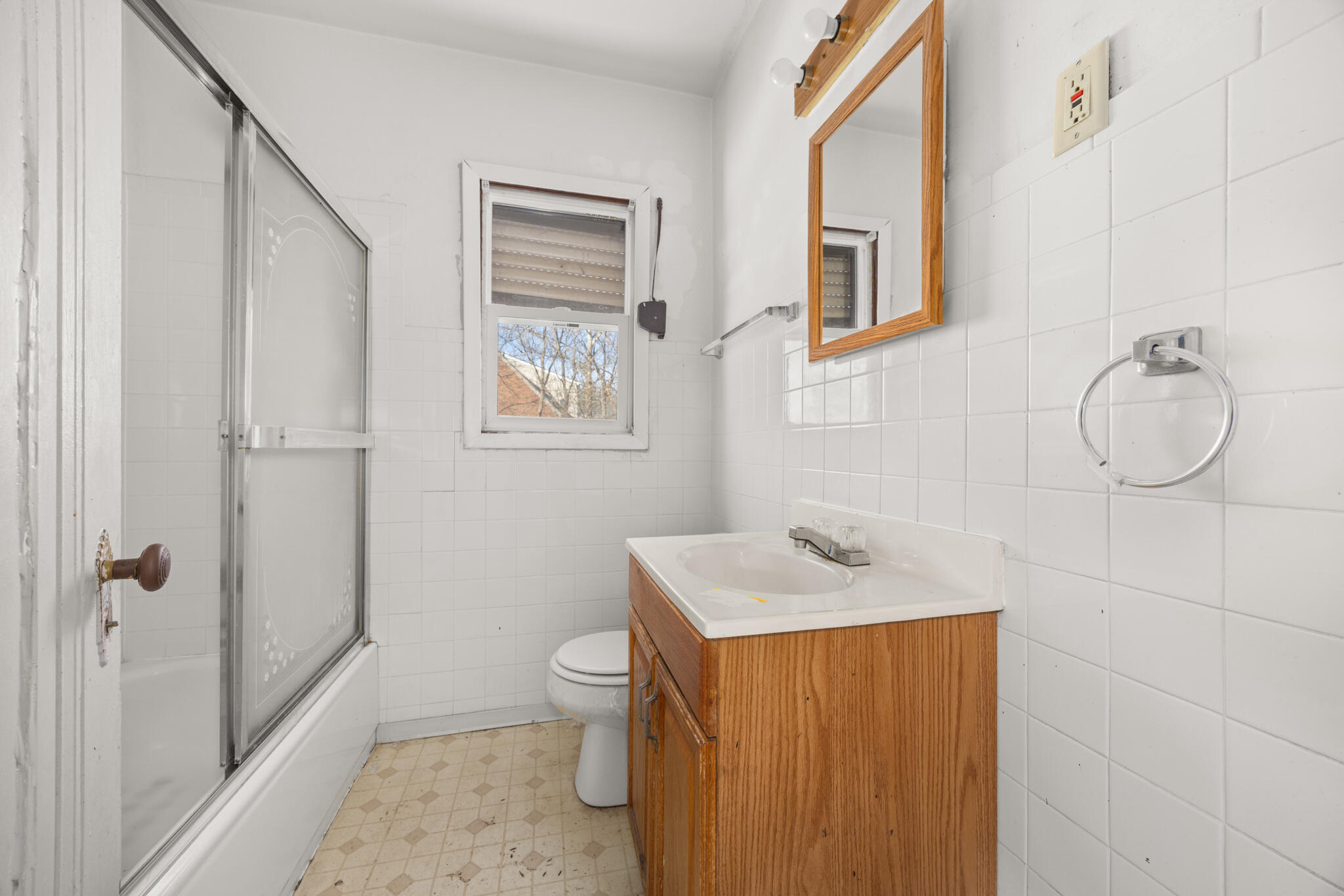 1707 Ellsworth Street Gary, IN 46404 - Photo 20 of 24 2048x1366