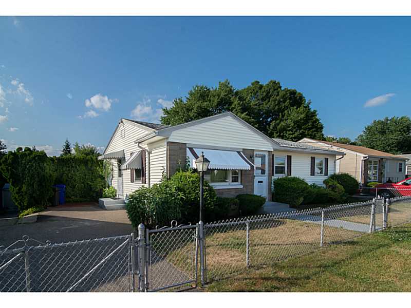 91 Prentice Avenue Pawtucket, RI 02860 - Photo 2 of 21 Exterior Front.