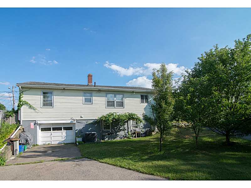 91 Prentice Avenue Pawtucket, RI 02860 - Photo 3 of 21 Exterior Back.
