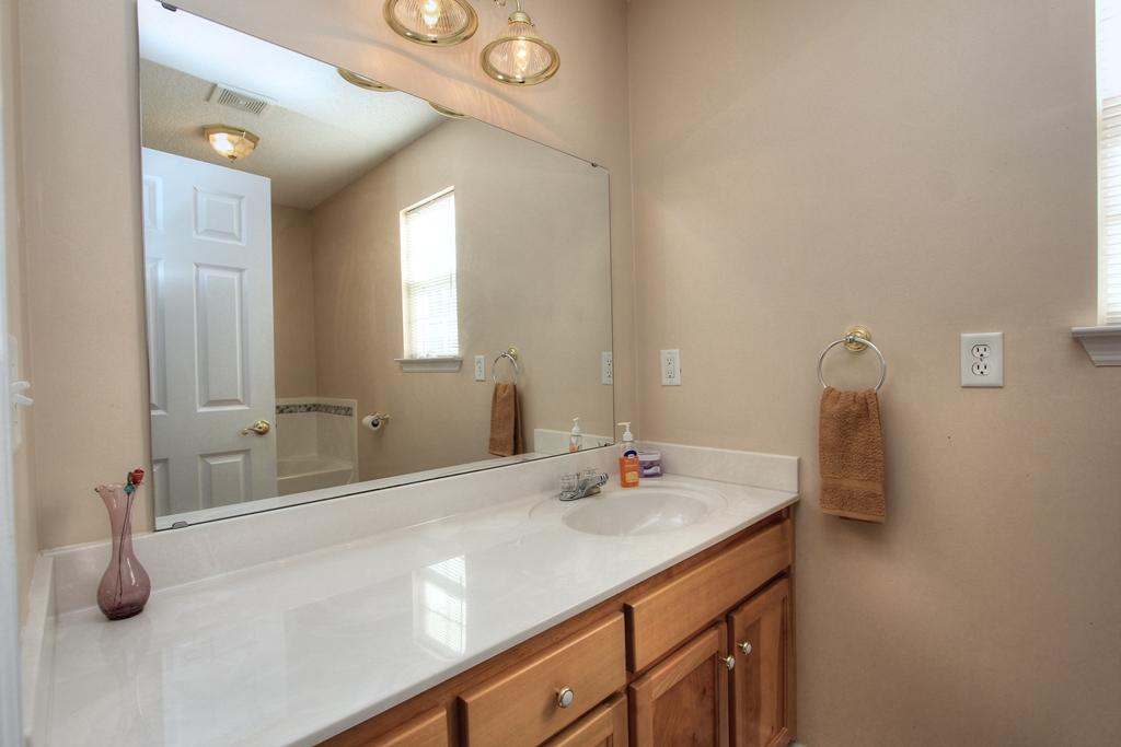 1415 Thatcher Road Soddy Daisy, TN 37379 - Photo 15 of 21 Hall Bath