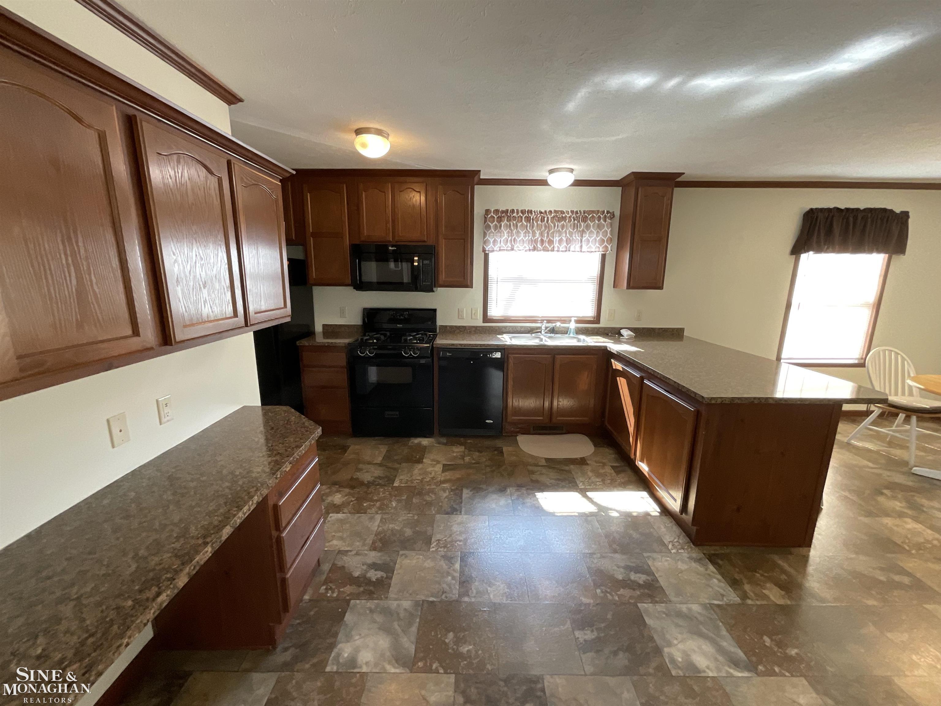 3812 Pointe Tremble Road Algonac, MI 48001 - Photo 11 of 33