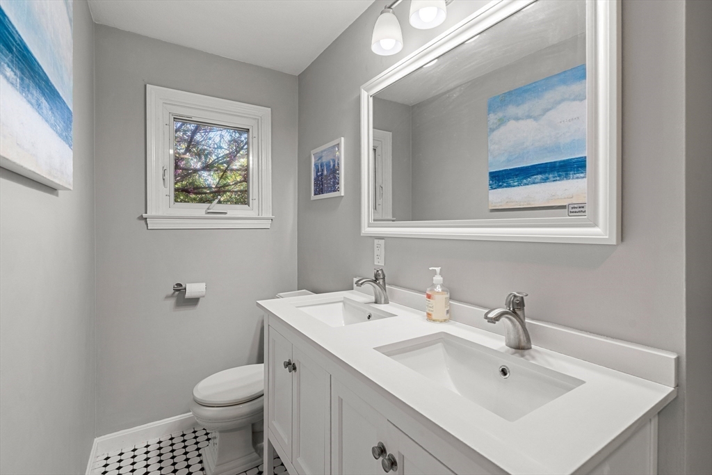 45 Evans Road Marblehead, MA 01945 - Photo 25 of 41 Gallery Image 25