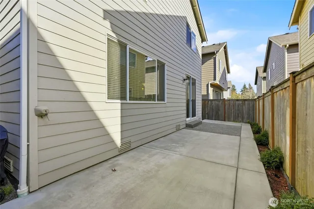 $879,995 | 20912 2nd Avenue West, Lynnwood, WA 98036