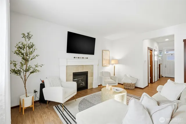 $879,995 | 20912 2nd Avenue West, Lynnwood, WA 98036