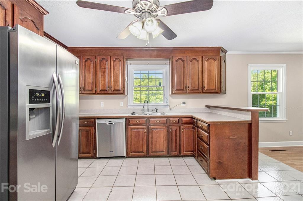 422 China Grove Road Kannapolis, NC 28083 - Photo 4 of 17 Gallery Image 4