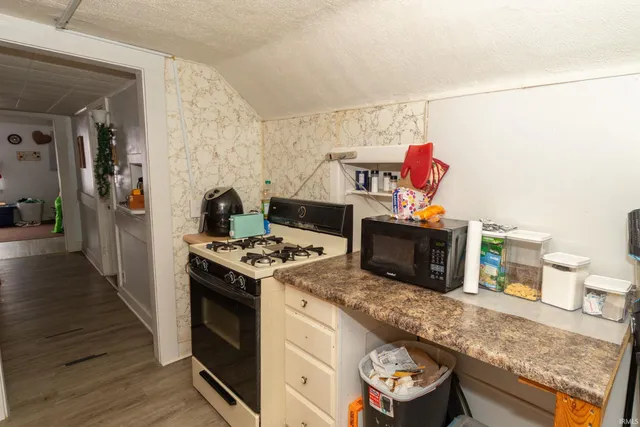 $157,000 | 506 West Battell Street, Mishawaka, IN 46545