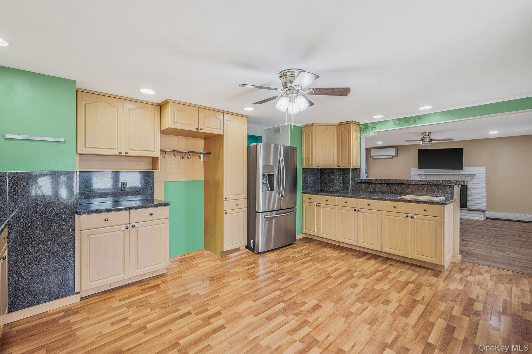 6 Rugby Drive West Shirley, NY 11967 - Photo 14 of 35 open conceptEat in kitchen