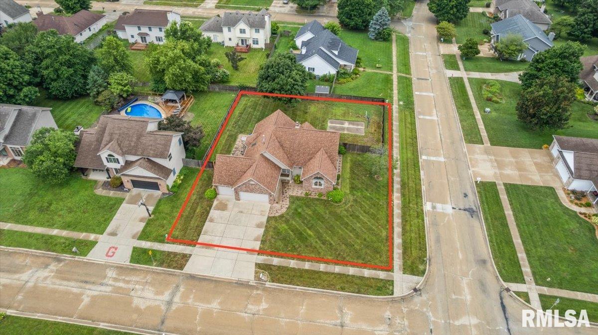 303 Breckenridge Road Chatham, IL 62629 - Photo 34 of 38 Gallery Image 34