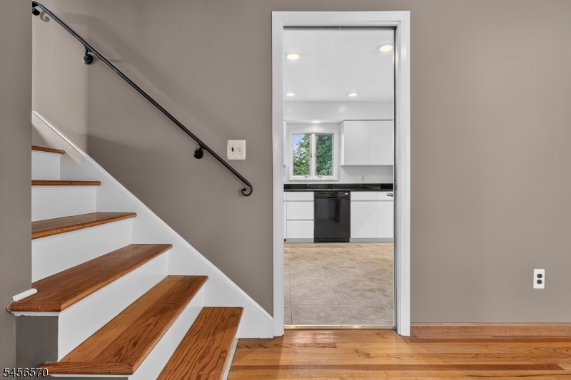 42 Hanover Place Wayne, NJ 07470 - Photo 13 of 42 Gallery Image 13