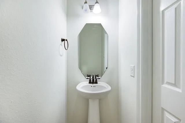 $2,750 | 9210 Monarch Mist Lane, Houston, TX 77070