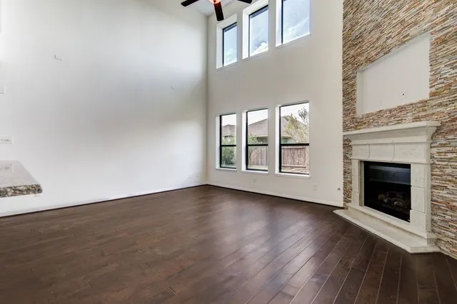 $2,750 | 9210 Monarch Mist Lane, Houston, TX 77070