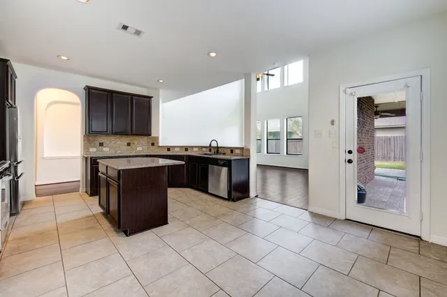 $2,750 | 9210 Monarch Mist Lane, Houston, TX 77070